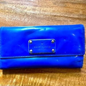 Vintage 00’s Kate Spade Patent Leather Wallet 💙♠️